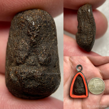 พระปิดตาเก่า เนื้อผงคลุกรักผสมว่าน