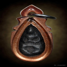 พระเม็ดน้อยหน่าหลวงพ่อไซร้วัดช่องลม ผงคลุกรัก