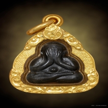 พระปิดตาหลังรูปเหมือนหลวงปู่ทิม เนื้อนวะ พ.ศ.2517