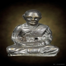 รูปหล่อหลวงพ่อมา เจ้าอาวาสวัดป่ามะม่วง ต.ไกรใน อ.กงไกรลาศ 