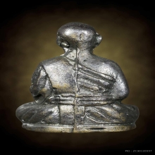 รูปหล่อหลวงพ่อมา เจ้าอาวาสวัดป่ามะม่วง ต.ไกรใน อ.กงไกรลาศ 