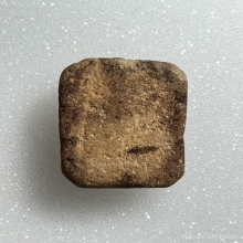 หลวงพ่อปาน พิมพ์ทรงนกสมาธิ  เนื้อดินเผา พ.ศ. 2460