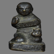 รูปหล่อโบราณ นางกวักเจ้าคุณศรี (สนธิ์) 