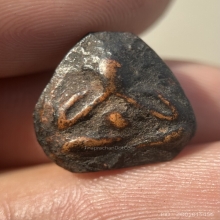 พระปิดตาเนื้อคลุกรัก