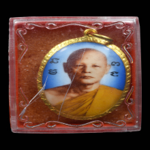 ล็อกเก๊ต เลี่ยมทองเดิมๆพร้อมกล่อง หลวงพ่อแพ วัดพิกุลทอง