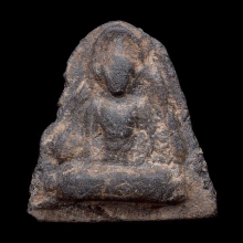 พระร่วงนั่งหลังตัน เนื้อดิน กรุวัดช้างล้อม จ.สุโขทัย