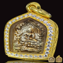 ขุนแผนผงพรายกุมารบล็อคแรก หลวงปู่ทิม วัดละหารไร่ เนื้อชมพู