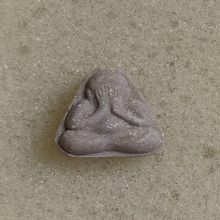 พระปิดตาฟ้าลั่น หลวงพ่อเกษม เขมโก ปี 17