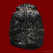 พระปิดตาเนื้อดินผสมผงใบลาน เก่าไม่ทราบที่ครับ