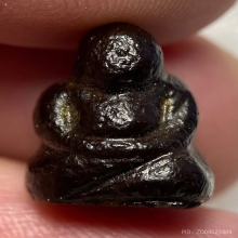 พระสังกัจจายน์จิ๋ว เนื้อผงจุ่มรัก (ไม่ทราบที่)