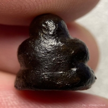 พระสังกัจจายน์จิ๋ว เนื้อผงจุ่มรัก (ไม่ทราบที่)