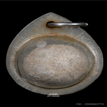 ลูกอมผงเลี่ยมเดิม หลวงพ่อสงวน วัดไผ่พันมือ