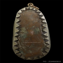 พระขุนแผนไข่ผ่าซีก สุพรรณบุรี