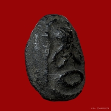 พระปิดตาเข่าบ่วง เนื้อผงคลุกรักเก่าแท้