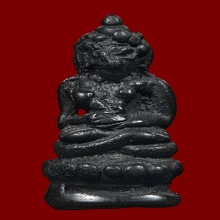 พระกริ่งตั้กแตน ฐานบัวตุ่ม เนื้อสำริด