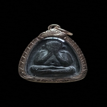 พระปิดตาปลดหนี้หลังยันต์ตรี หลวงปู่โต๊ะ วัดประดู่ฉิมพลี ปี21