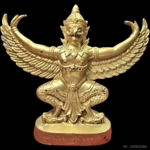 พระบูชาพญาครุฑอาจารย์วราห์ ปากแดงรุ่นแรก กว้าง 7 นิ้ว ปี2538