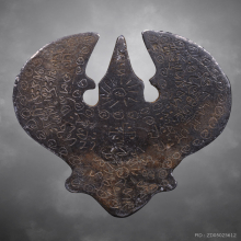 พญาครุฑ เนื้อชิน ด้านหลังจารยันต์หลวงพ่อโอภาสี