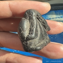 พระปิดตาพิมพ์ปั้นหลวงพ่อแก้ว เนื้อผงคลุกรัก ออกวัดปากทะเล