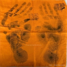 ผ้ารอยมือรอยเท้าพ่อท่านเกลื่อม