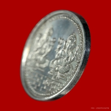 เหรียญกลมใหญ่ พระพิฆเณศพระแม่ลักษมี เนื้อเงินขัดมัน