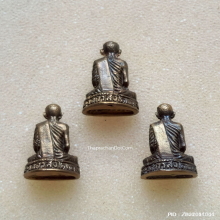 รูปหล่อ หลวงปู่โต๊ะ วัดถ้ำสิงโตทอง ปี 37 รุ่น 108 ปี