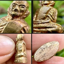 รูปเหมือนปั๊มหลวงพ่อพรหม รุ่นแม่ชีกุหลาบ ปี 13สร้าง  500องค์