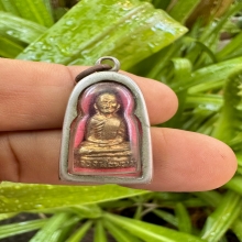 รูปเหมือนปั๊มหลวงพ่อพรหม รุ่นแม่ชีกุหลาบ ปี 13สร้าง  500องค์