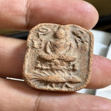 หลวงพ่อปาน พิมพ์ทรงเม่นบัว 2 ชั้น8จุด