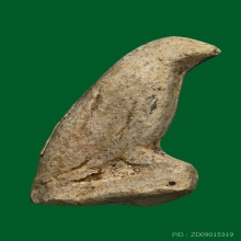 นกสาริกาจับปากโลงหลวงพ่อสนิท