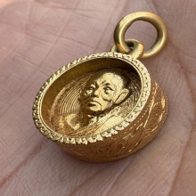 เหรียญกระดุมทองคำ หลวงพ่อแพ วัดพิกุลทอง ปี2525