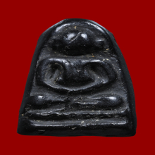 พระเพชรหลีก เจ้าคุณทักษิณคณิสร วัดใต้ พิมพ์ขัดสมาธิราบ