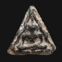 พระนางเขาพระศรี เนื้อตะกั่วสนิมแดง กรุเขาพระศรี จ.สุโขทัย