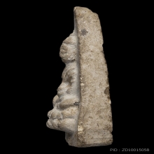 พระพุทโธน้อย พิมพ์ใหญ่ (จีวรแซม) เนื้อผงพุทธคุณ ปี2494