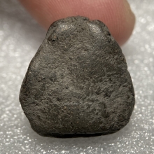 พระปิดตา เนื้อผงคลุกรัก เก่ามีอายุ