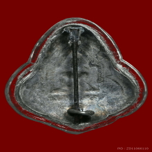 เข็มกลัด หลวงพ่อวัดไร่ขิง รุ่นแรก เนื้อเงิน ปี2491