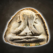 หลวงปู่โต๊ะ พระปิดตาปลดหนี้ เนื้อเกสร องค์ดารา