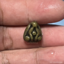 พระปิดตา เนื้อเมฆสิทธิ์  