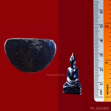 พญาเหล็กไหลพ่อหวล วัดพุทไธศวรรย์ ผิว 3 สี สูง 3 ซ.ม.