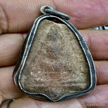 พระขุดกิมตึ๋ง สี่กร เนื้อดิน เลี่ยมเงินโบราณมาก