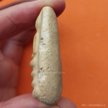 พระสมเด็จพิมพ์เล็บมือ เนื้อผงแตกลายงา 