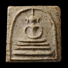 หลวงปู่ภู วัดอินทร์ สมเด็จพิมพ์สามชั้นหูบายศรี