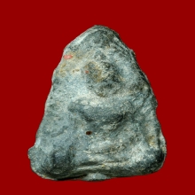 พระร่วงนั่ง หลังลายผ้า ชินเงินปรอทขาว กรุวัดพระศรี จ.ลพบุรี 