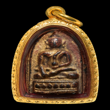 พระวัดรังษี พิมพ์ใหญ่ เนื้อผงดำ ลงรักล่องชาด ปิดทอง หายาก