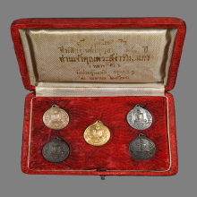 เหรียญเยือนอินเดีย ปี19 หลวงปู่โต๊ะ ชุดทองคำ 