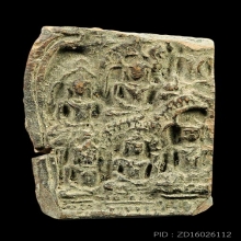 พระแผงตัดเนื้อดินเก่ามาก สูงเกือบ 2 นิ้ว