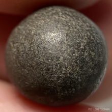 ลูกอมเนื้อดำ หลวงพ่อสงวน วัดไผ่พันมือ 