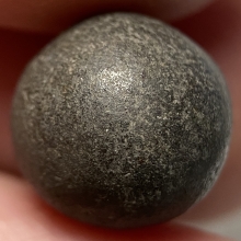 ลูกอมเนื้อดำ หลวงพ่อสงวน วัดไผ่พันมือ 