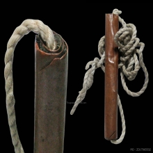 ตะกรุดหลวงพ่อเดิม  2.5 นิ้ว เชือกเก่าเดิม 