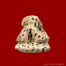 พระปิดตาพิมพ์จิ๋วหลวงปู่ยิ้มฯแกะจากเนื้อไม้บาตรหลวงปู่ยิ้มฯ